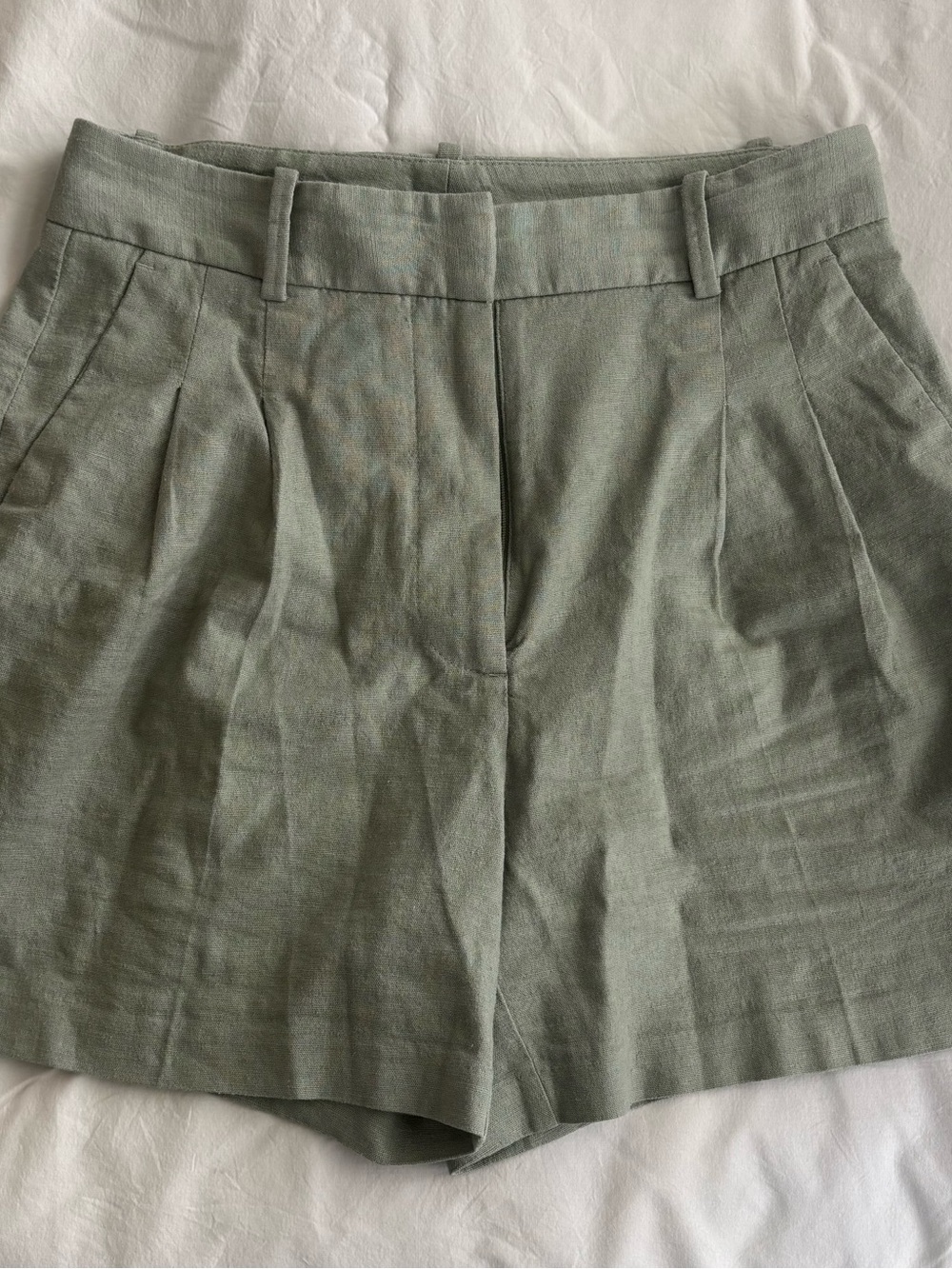 High-Waist Pleated Shorts in Sage Green